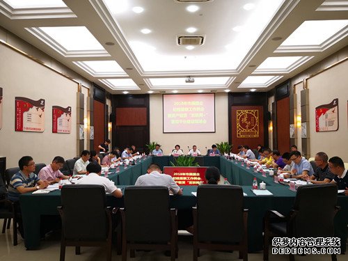 镜头支架筒国产成人a无码短视频，摄影者的秘密武器，稳定影像，定格美好瞬间